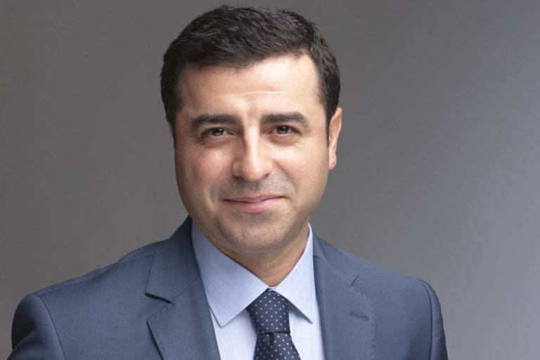 Demirtas promet de mettre fin au règne d’un seul homme en Turquie