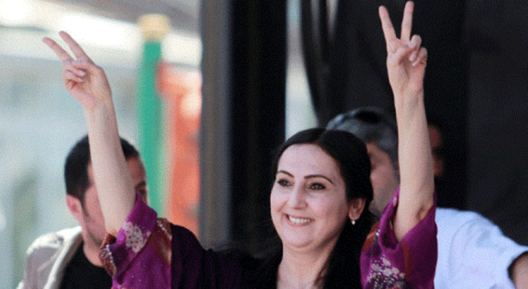 Figen Yüksekdağ : Le peuple turc est assiégé