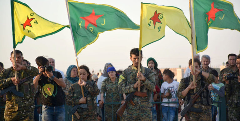 Kobanê se souvient des martyrs de la révolution du Rojava