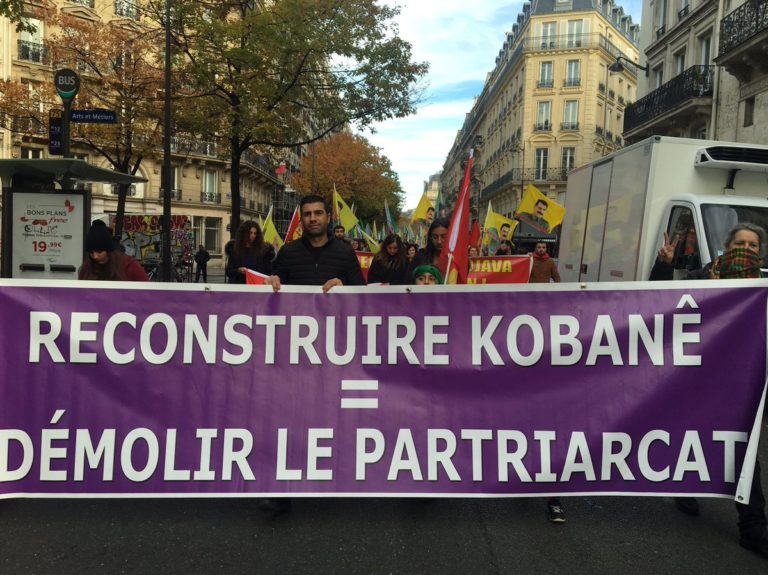 Manifestation kurde à Paris pour dénoncer les attaques turques contre le Rojava