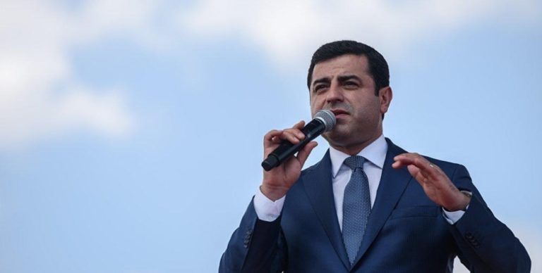 Demirtas appelle les électeurs à se rendre aux urnes pour «donner une leçon»