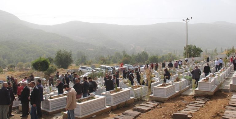 TURQUIE : Des familles kurdes à la recherche des cadavres volés de leurs proches à Garzan