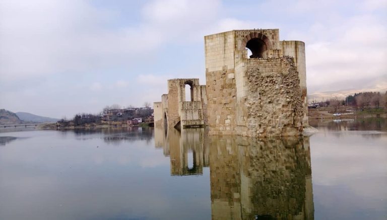 Le Barrage Ilisu: Un écocide doublé d’un ethnocide à Hasankeyf