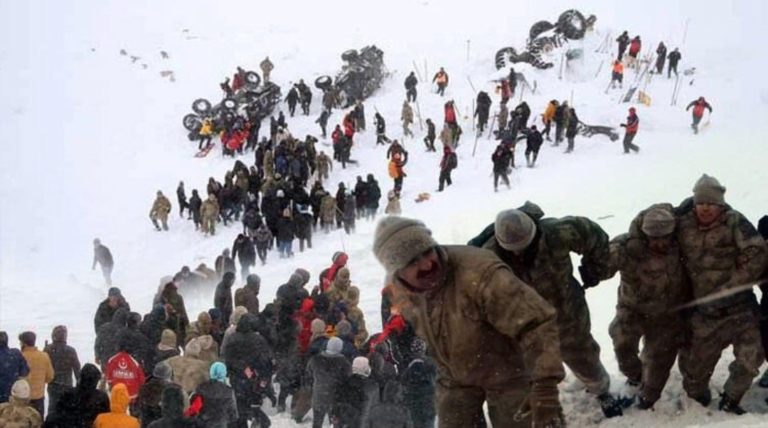 Des avalanches meurtrières font près de 40 morts au Kurdistan du Nord