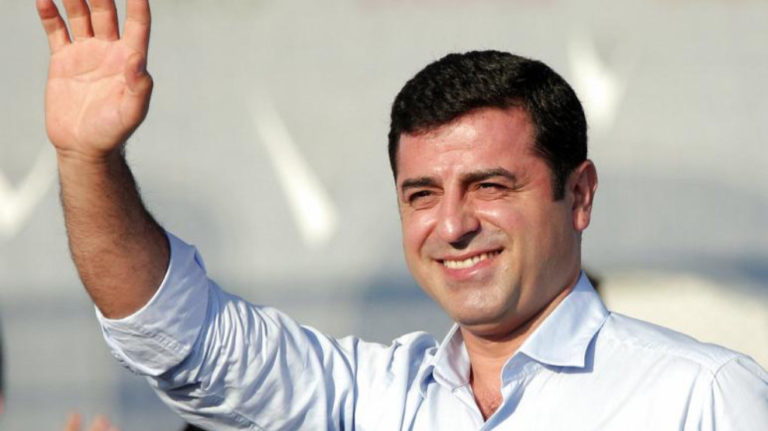 LONRDES. Des militants britanniques lancent la pétition « Free Selahattin Demirtas »