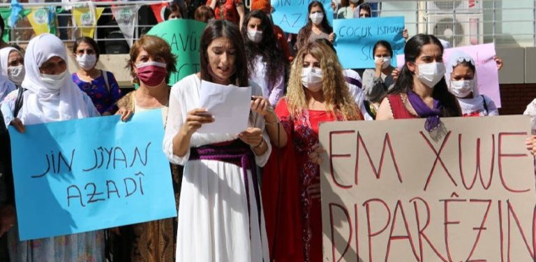 TURQUIE. Les femmes se défendent contre le militarisme, la violence masculine et étatique, le viol, les agressions sexuelles…