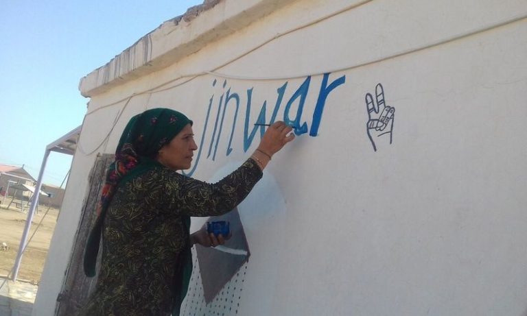 ROJAVA. Un centre médical pour femmes du village JINWAR: « Nous reprenons le savoir »