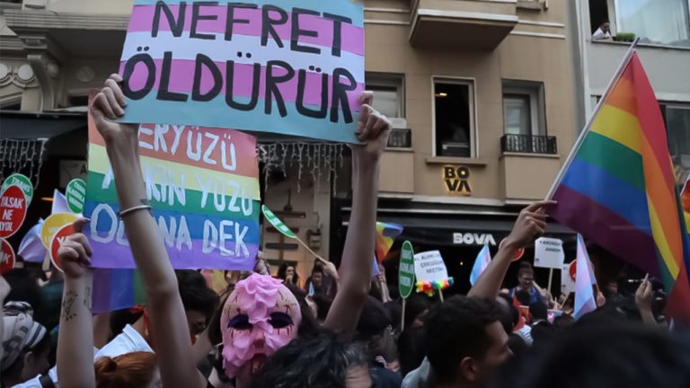 TURQUIE. Les étudiants LGBT de Boğaziçi: Unis, nous gagnerons