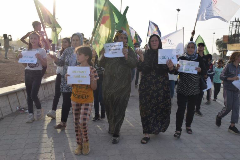 ROJAVA. Des femmes protestent contre le meurtre d’une adolescente par sa famille à Hasakê