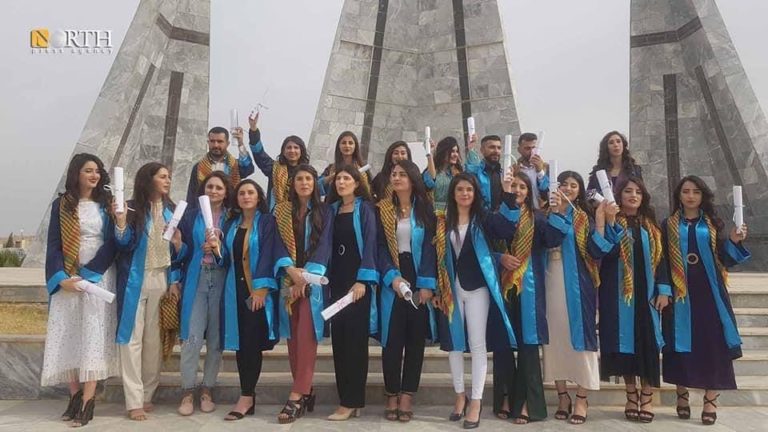 ROJAVA. 32 étudiants de l’Université de Kobanê ont reçu leurs diplômes