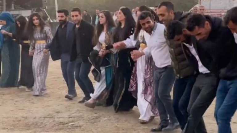 TURQUIE. Raid policier contre un mariage kurde à cause des vêtements traditionnels kurdes