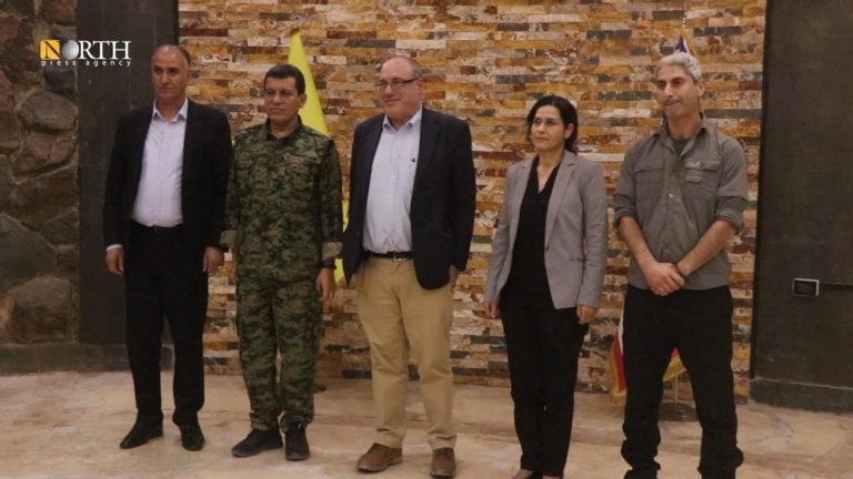 SYRIE. Une délégation du département d’État américain rencontre des responsables kurdes au Rojava