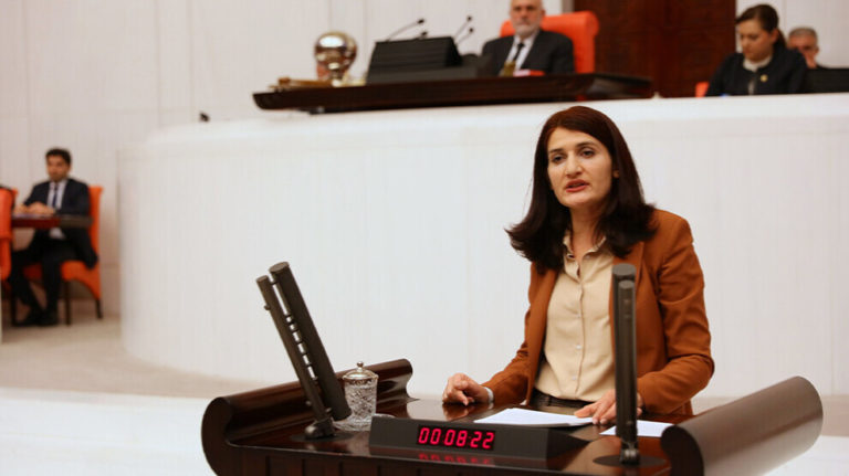 TURQUIE. La députée kurde d’HDP, Semra Güzel placée en garde à vue