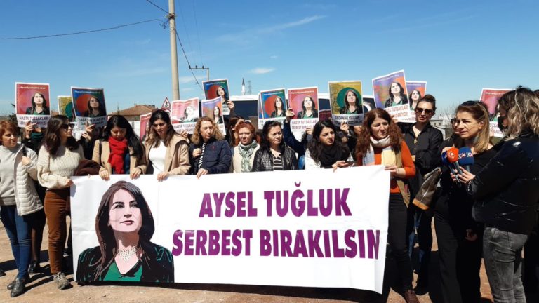 TURQUIE. Des avocates demandent la libération de la prisonnière kurde Aysel Tuğluk gravement malade