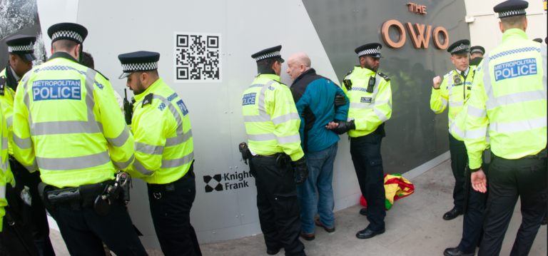 LONDRES. La police britannique attaque des manifestants kurdes