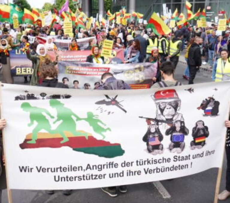 ALLEMAGNE. Des milliers de Kurdes manifestent contre l’occupation du Kurdistan