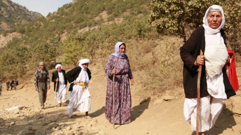 SHENGAL. Marche des femmes contre l’oubli du génocide yézidi