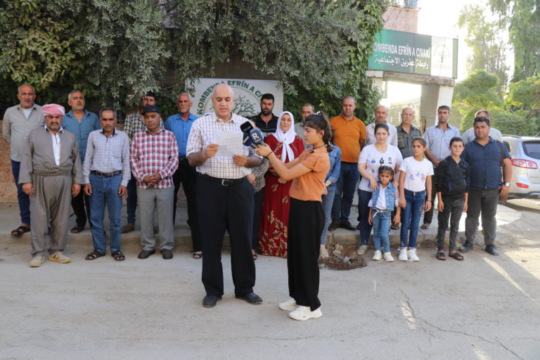 ROJAVA. Commémoration des victimes du massacre commis par DAECH à Shehba en août 2013