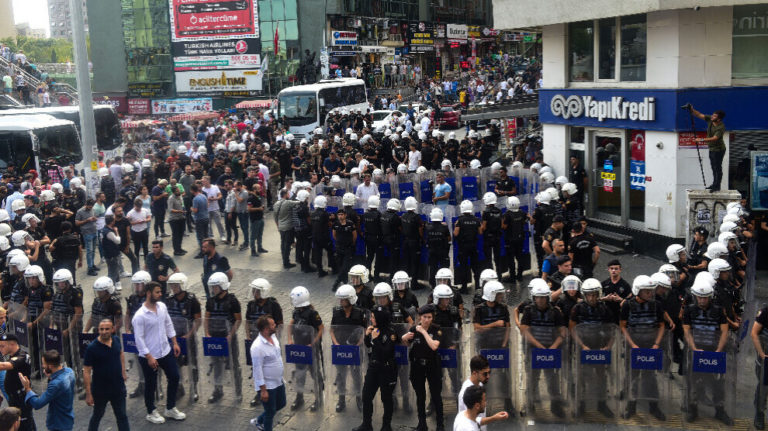 TURQUIE. La police arrête des mères de prisonniers kurdes à Istanbul