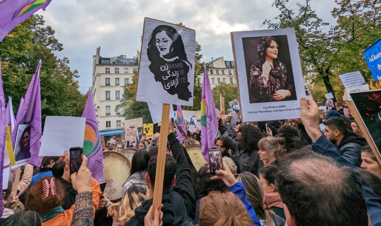 EUROPE. Les Kurdes manifestent de nouveau pour Jina Mahsa Amini