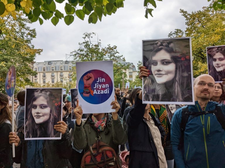 PARIS. Le Jardin Villemin portera le nom de Jina Amini