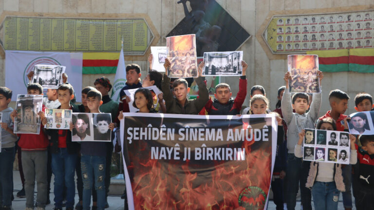 Le Rojava rend hommage aux enfants morts dans l’incendie du cinéma d’Amûdê le 13 novembre 1960