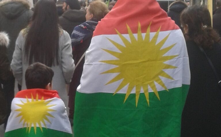 Les Kurdes commémorent leur histoire et réaffirment leur lutte pour la liberté