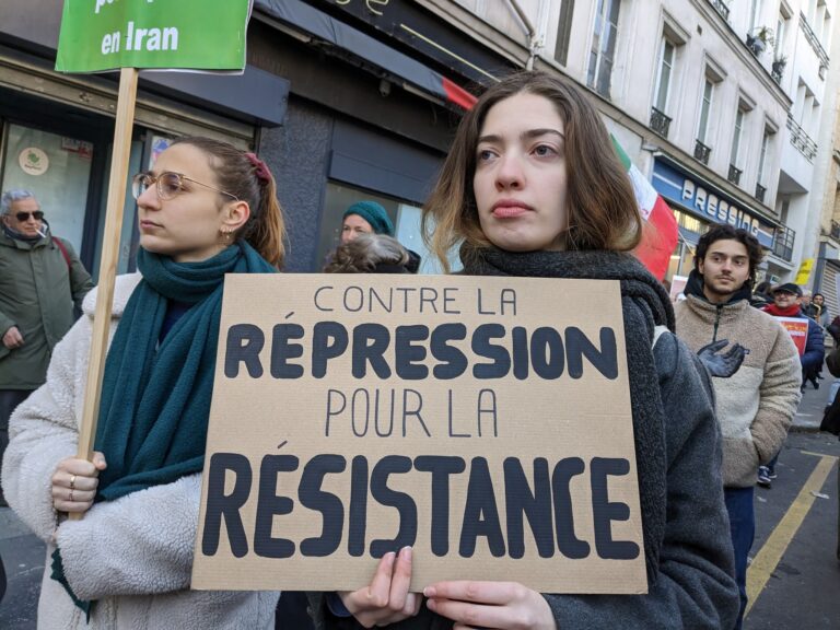 PARIS. Manifestation en solidarité avec les peuples et femmes d’Iran