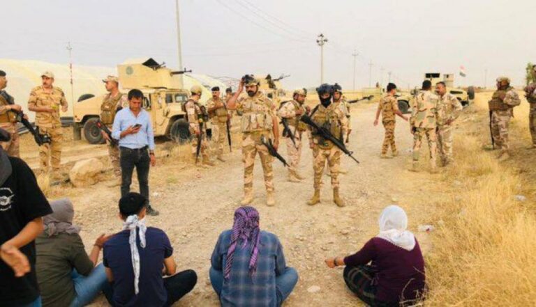 IRAK. 12e jour du blocus armé du camp de réfugiés de Makhmour