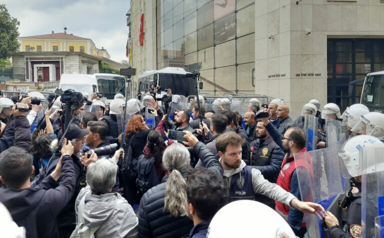 ISTANBUL. 10 arrestations lors de la 947e veillée des Mères du Samedi