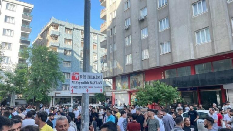 TURQUIE. Attaque armée contre un salon de thé de Diyarbakir