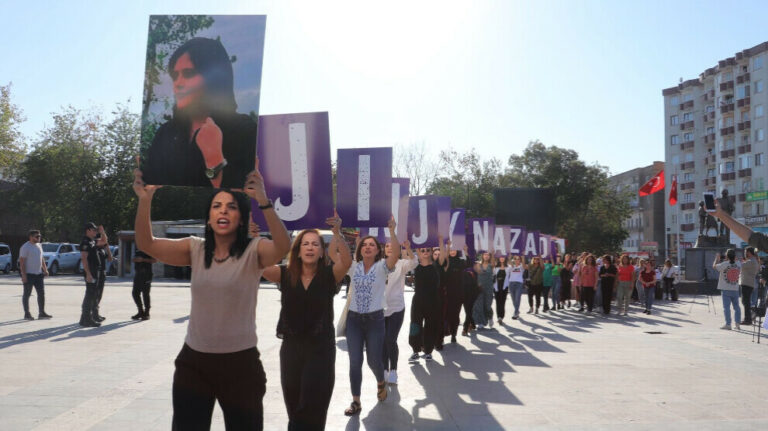 KURDISTAN. Solidarité féminine pour la révolution « Jin Jiyan Azadî »