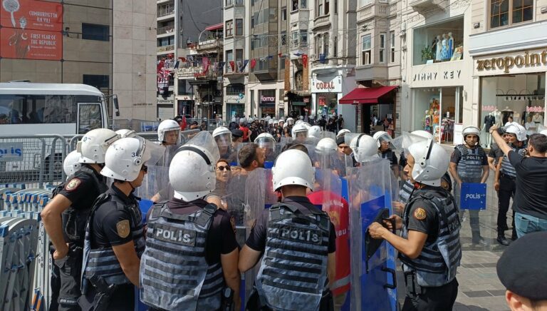 TURQUIE. Arrestation des mères du samedi
