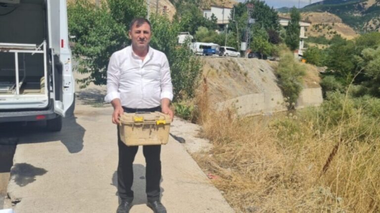 TURQUIE. Les os d’un combattant kurde remis à son père dans une boîte