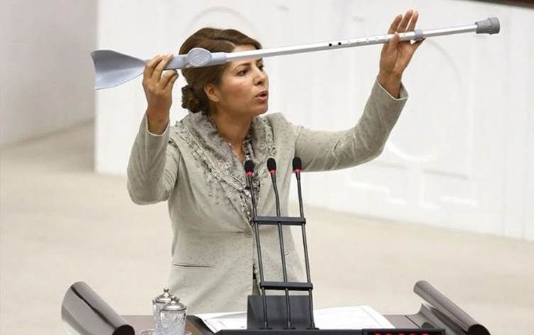 LA CEDH indemnise une députée kurde blessée par des policiers turcs