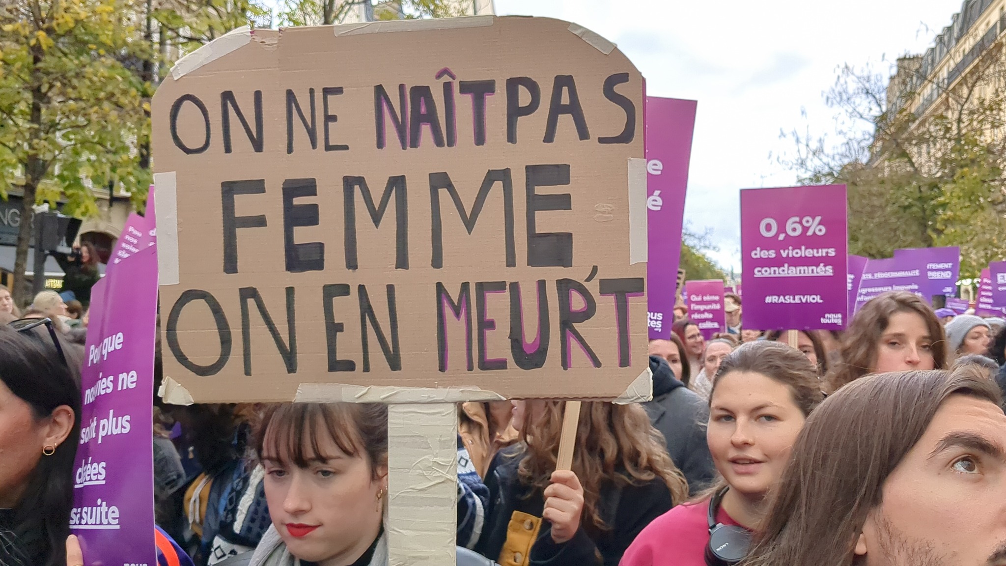 paris-les-femmes-appellent-la-gr-ve-f-ministe-le-8-mars-2025