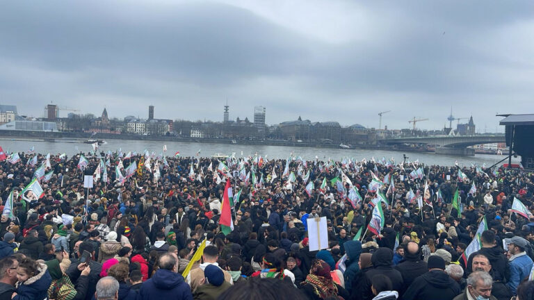 ALLEMAGNE. Rassemblement historique kurde pour Öcalan