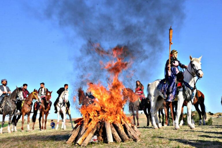 Newroz kurde: le mythe renouvelé par Jin, Jiyan, Azadî