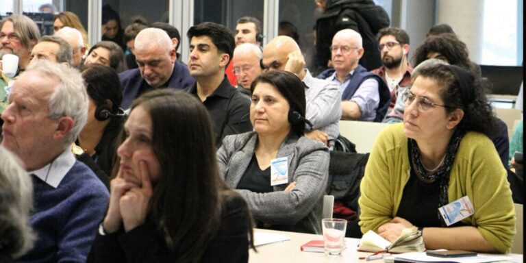 Repenser le monde : les perspectives kurdes mises en lumière lors de la conférence de Berlin