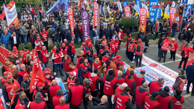 TURQUIE. 1ER MAI. Les travailleurs veulent braver l’interdiction de rassemblement à Taksim