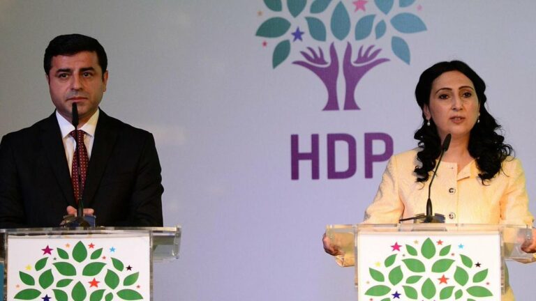 TURQUIE. Le DEM parti appelle à la solidarité contre la liquidation du mouvement politique kurde