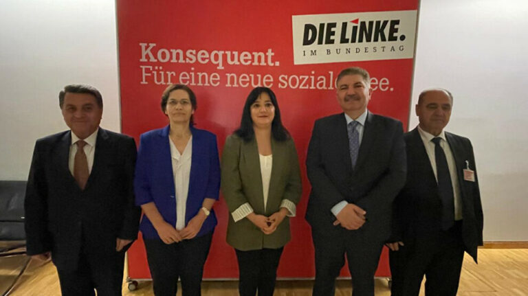 Une délégation du Rojava s’entretient avec les partis du Bundestag en Allemagne