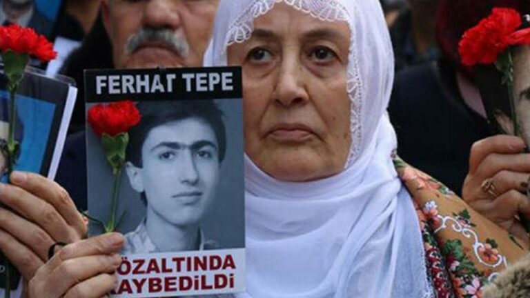 TURQUIE. Les mères du samedi demandent justice pour le journaliste Ferhat Tepe
