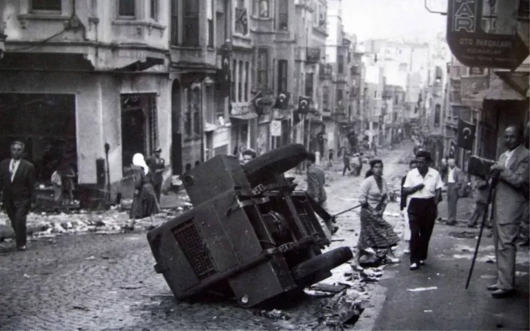 « La haine raciste pouvant causer de nouveaux pogroms profondément présente en Turquie »