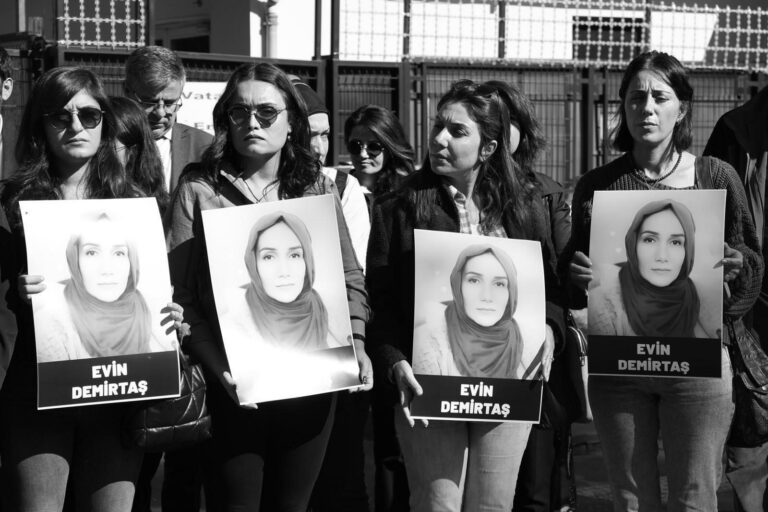 TURQUIE. Les femmes dans la rue contre les féminicides prévisibles