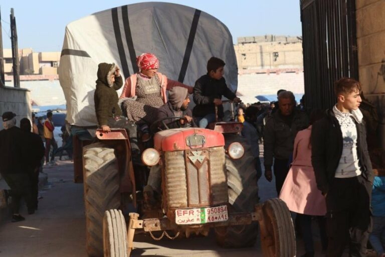 SYRIE. Rojava accueille plus de 100 000 civils fuyant la campagne d’Alep