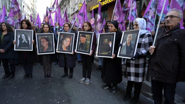 PARIS. Les Kurdes commémorent les martyrs de Paris