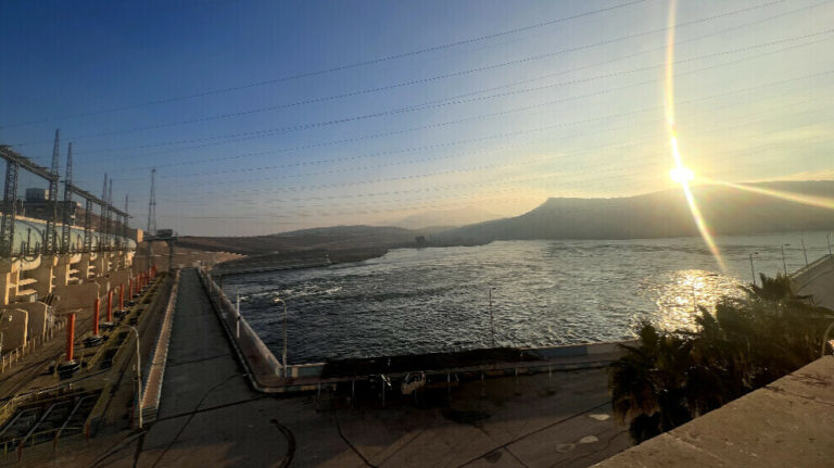 ROJAVA. Le barrage de Tichrine menacé par les attaques turques