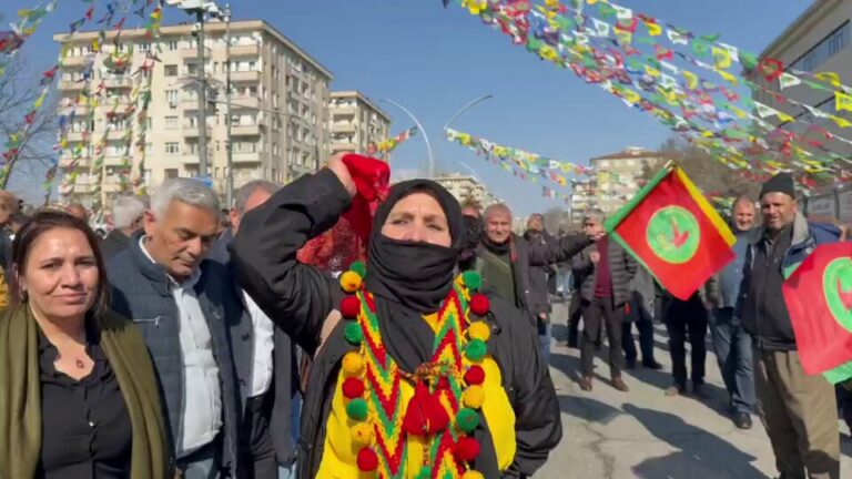 TURQUIE. Les Kurdes réunis pour la paix