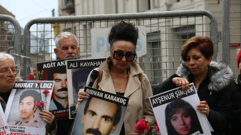 TURQUIE. Les mères du samedi demandent justice pour Ridvan Karakoç